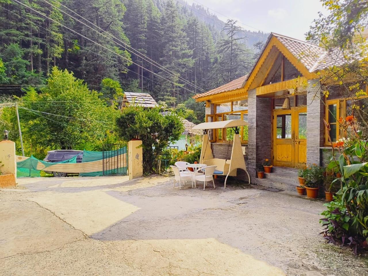 Hotel Purnima Riverside Kasol Kültér fotó