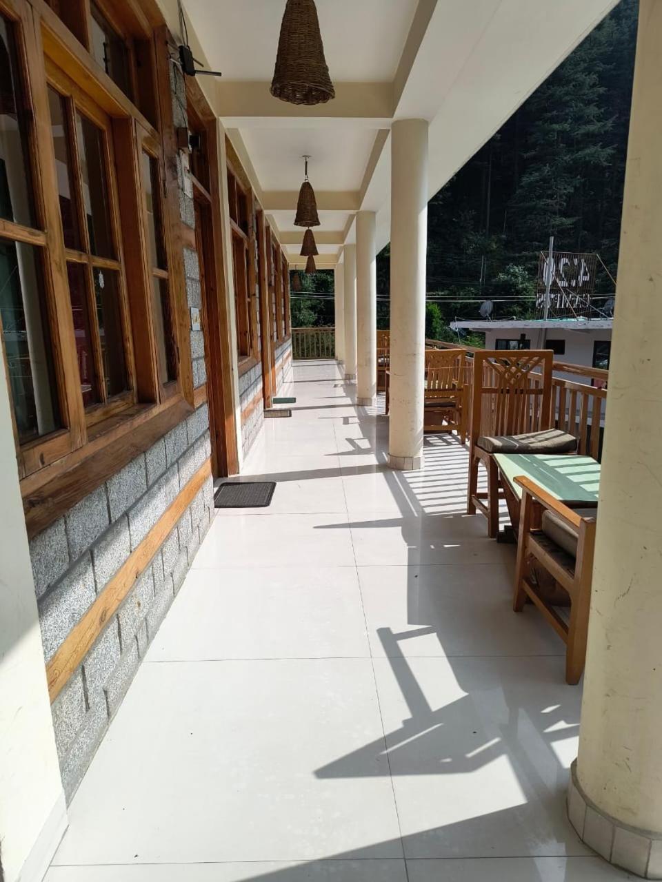 Hotel Purnima Riverside Kasol Kültér fotó