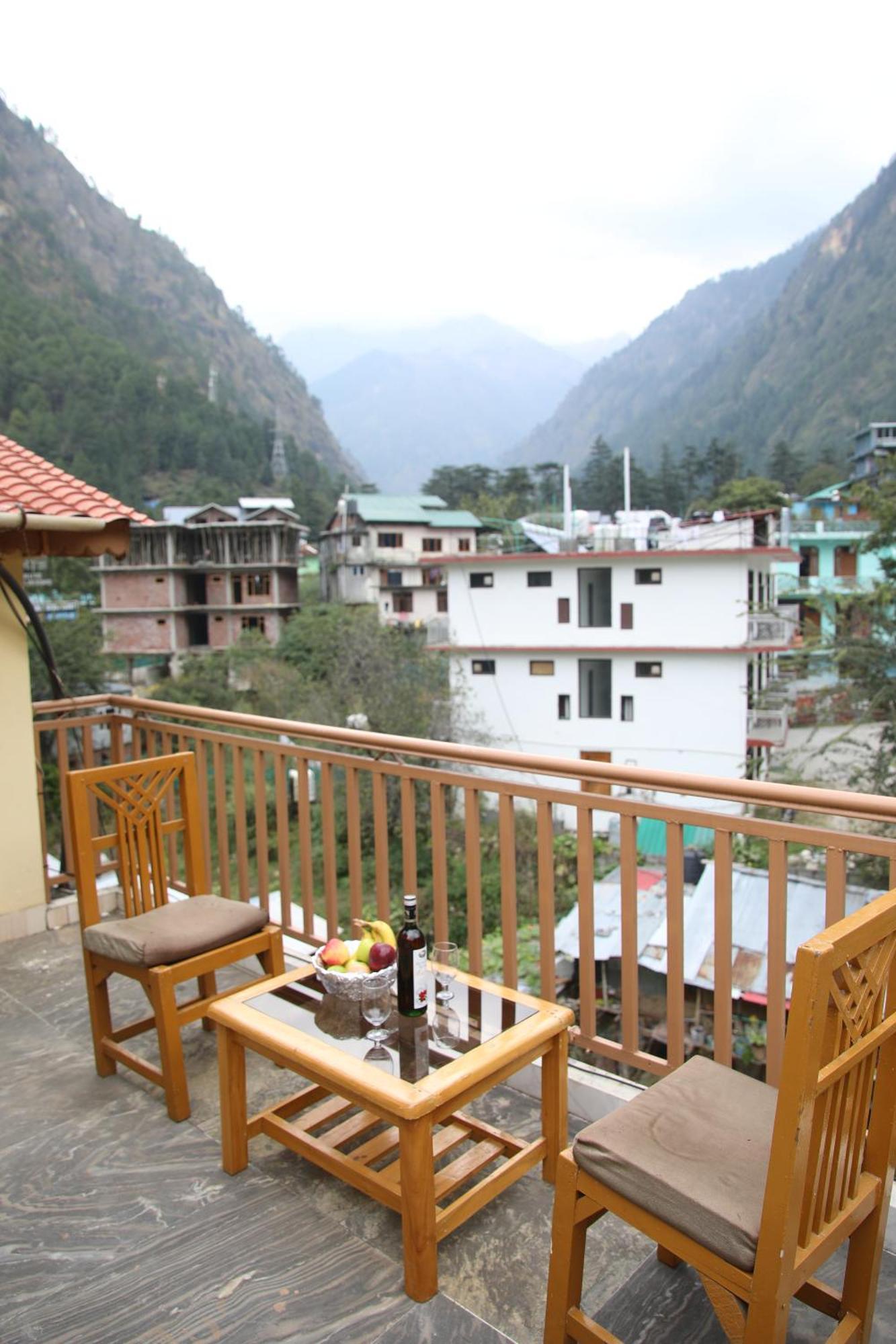 Hotel Purnima Riverside Kasol Kültér fotó